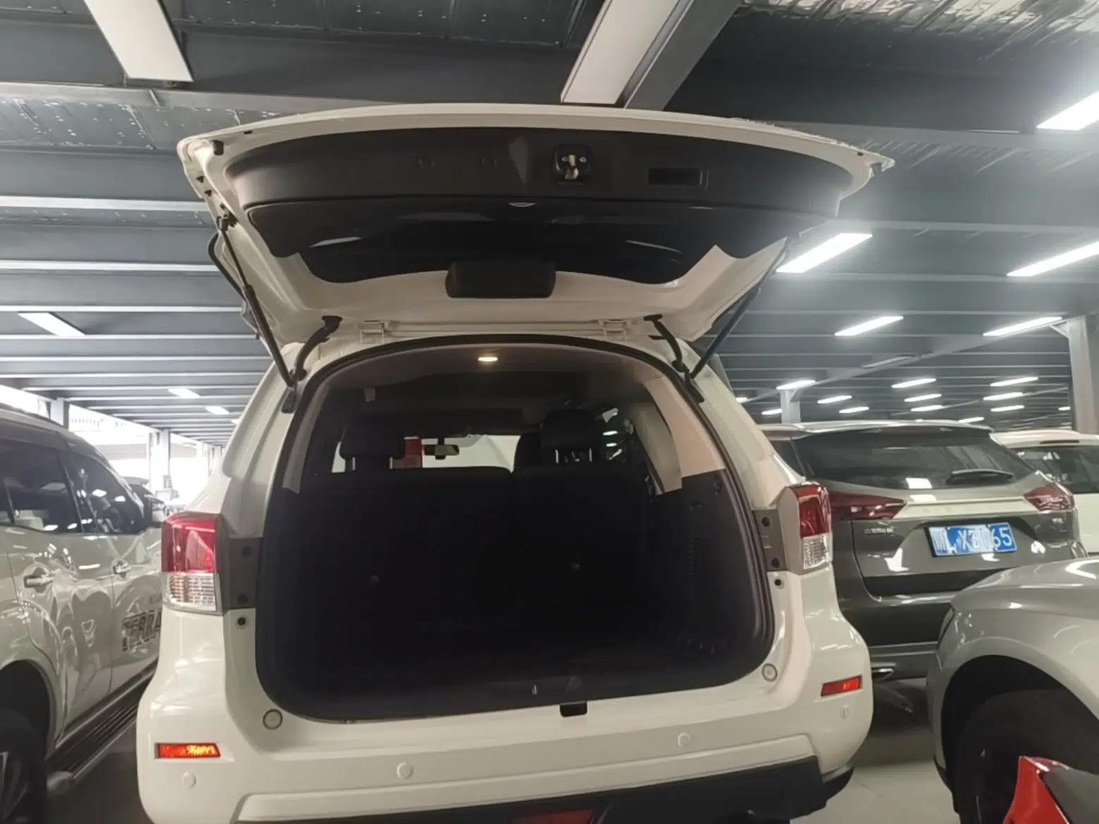 Nissan Terra 2020 2.5L XL Upper 4WD Automatic Four-Wheel Drive Luxury Edition — миниатюра 27
