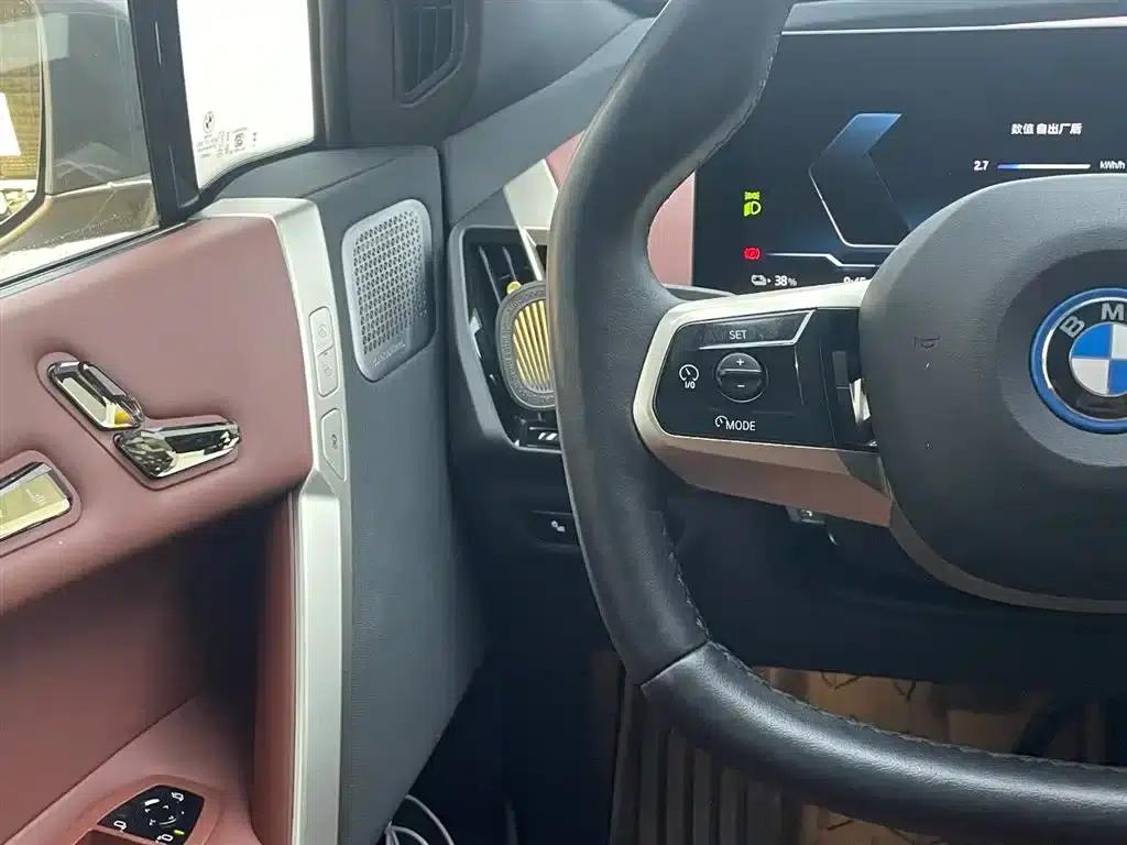 BMW iX M60 2022 M60 — миниатюра 14