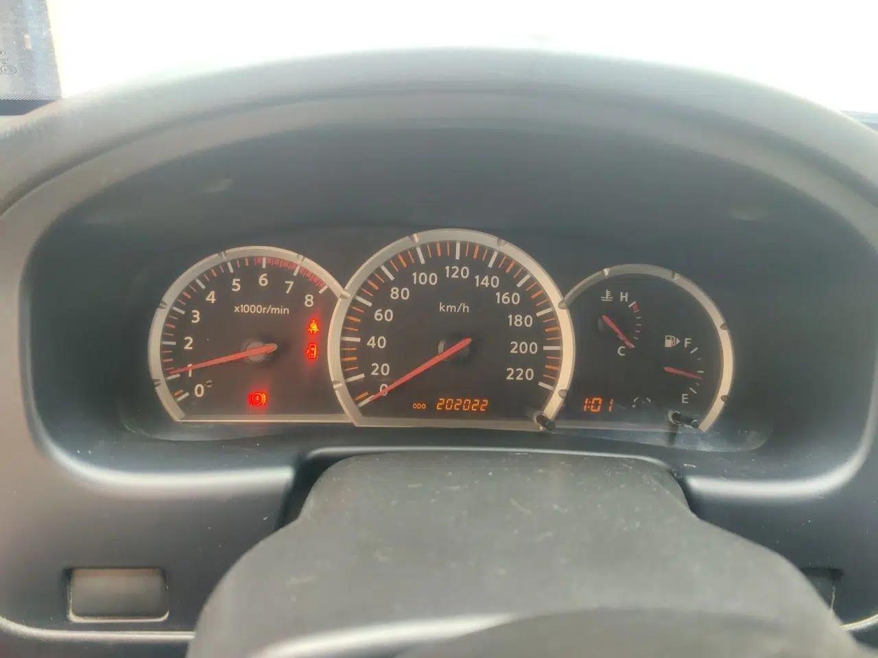 Nissan Paladin 2008 2.4L Two-Wheel-Drive Standard Version — миниатюра 11