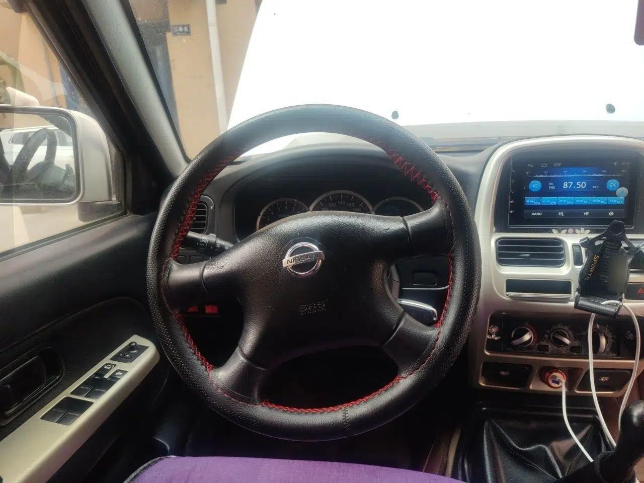 Nissan Paladin 2008 2.4L Two-Wheel-Drive Standard Version — миниатюра 10