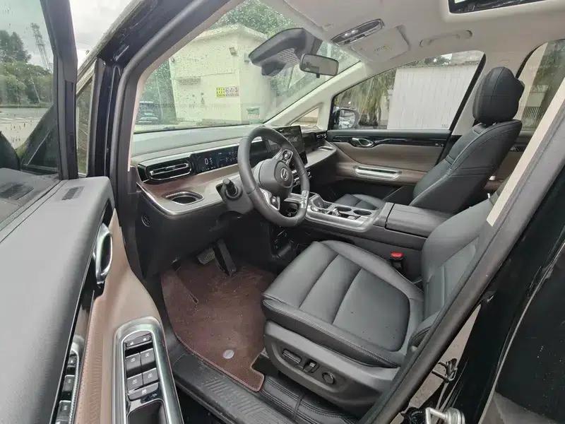Trumpchi E8 2024 Glory Series 2.0ATK Glory Edition — миниатюра 8