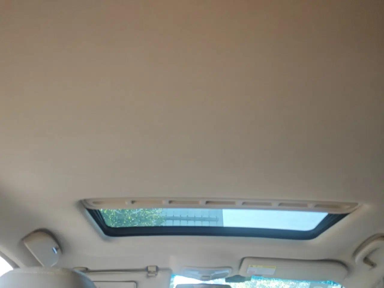 Roewe 350 2015 1.5L Manual Luxury Sunroof Edition — миниатюра 18