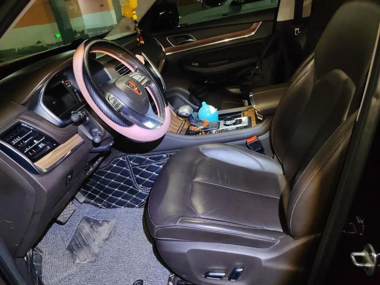 Roewe RX8 2018 30T Smart Connectivity Four-Wheel Drive Flagship Edition — миниатюра 15