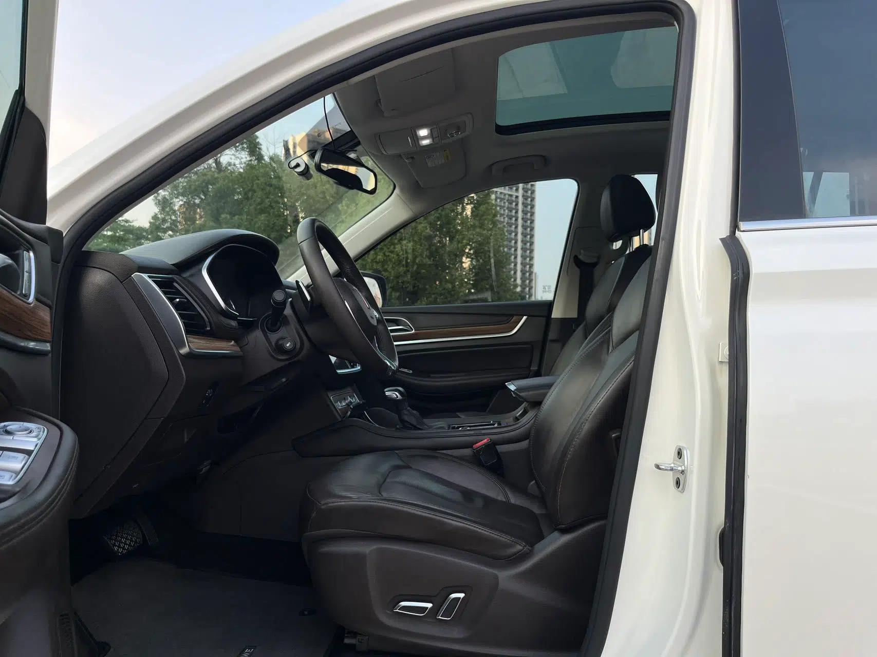 Roewe RX8 2019 30T Smart Connectivity Two-Wheel Drive Supreme Flagship Edition — миниатюра 22