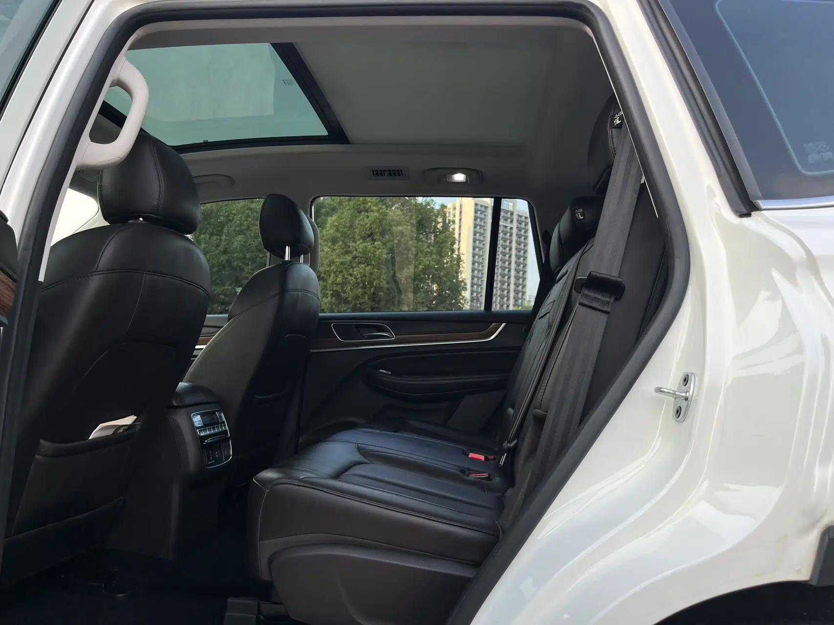 Roewe RX8 2019 30T Smart Connectivity Two-Wheel Drive Supreme Flagship Edition — миниатюра 25