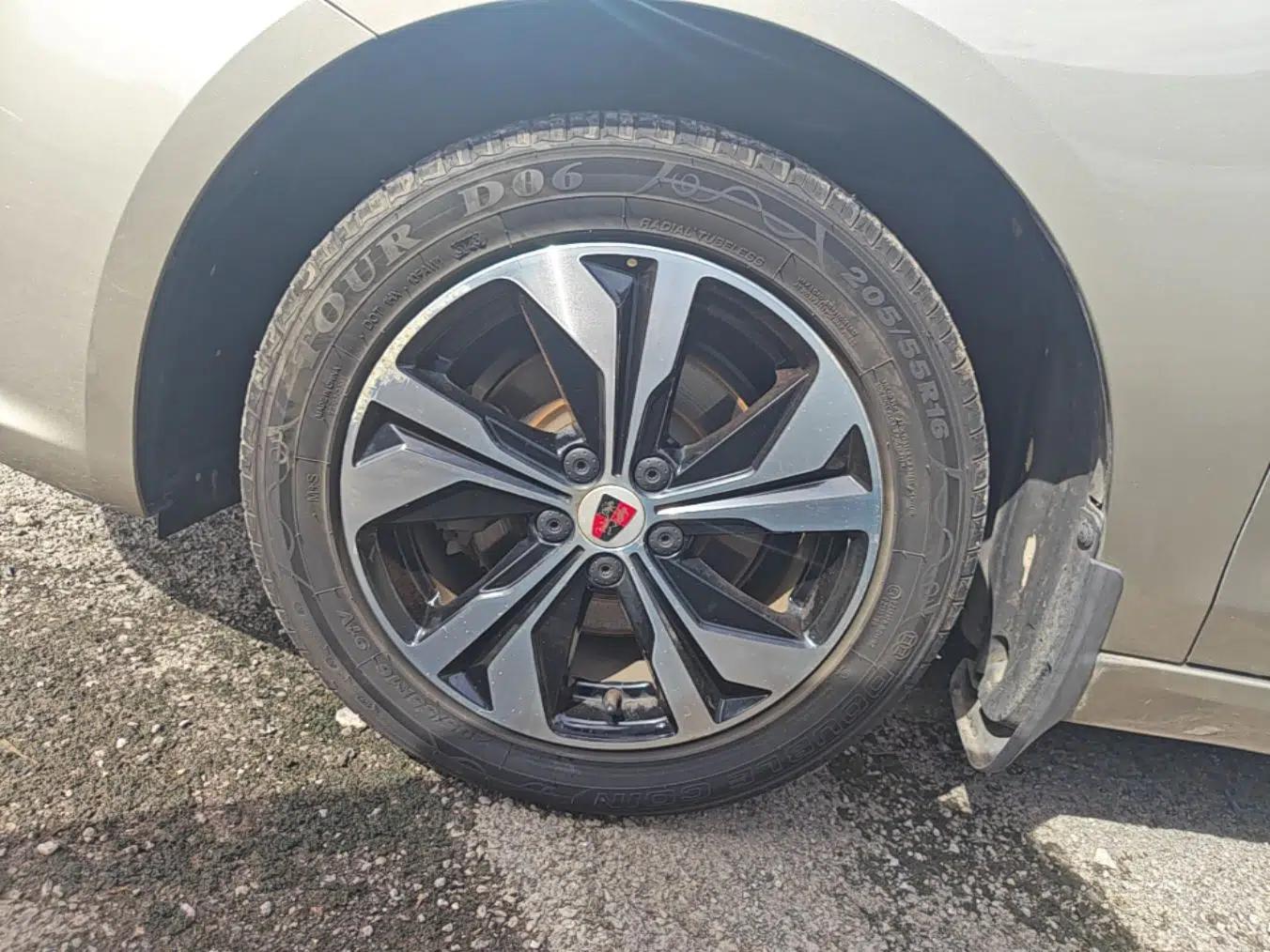 Roewe 360 2017 1.5L Automatic Luxury Edition — миниатюра 10