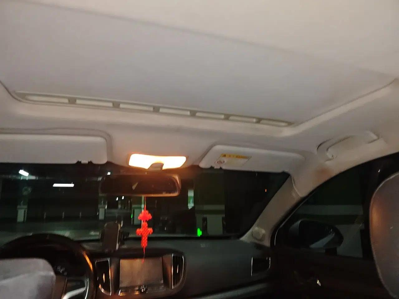 Roewe 360 2016 1.5L Manual Smart Screen Version — миниатюра 18
