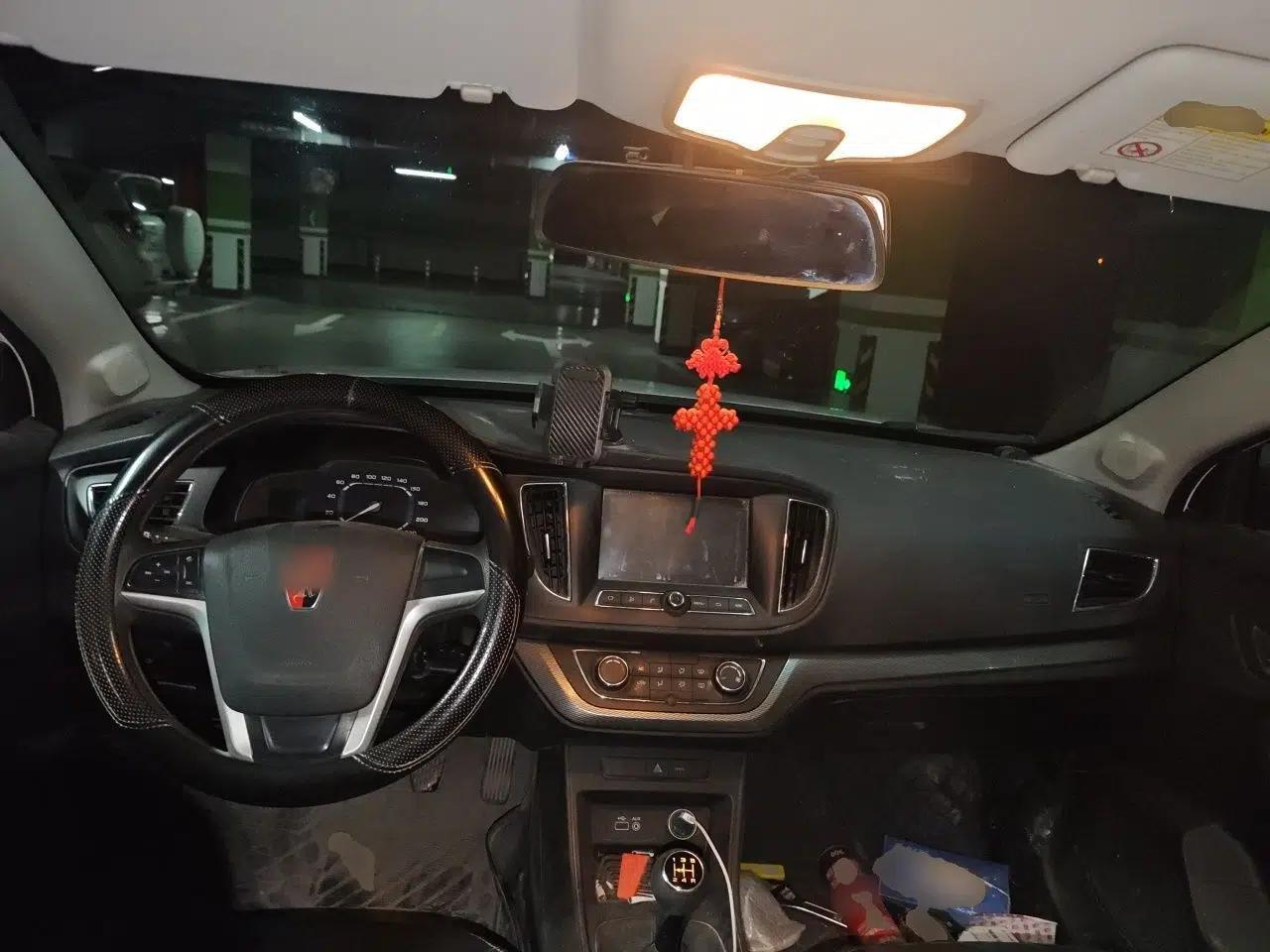 Roewe 360 2016 1.5L Manual Smart Screen Version — миниатюра 9