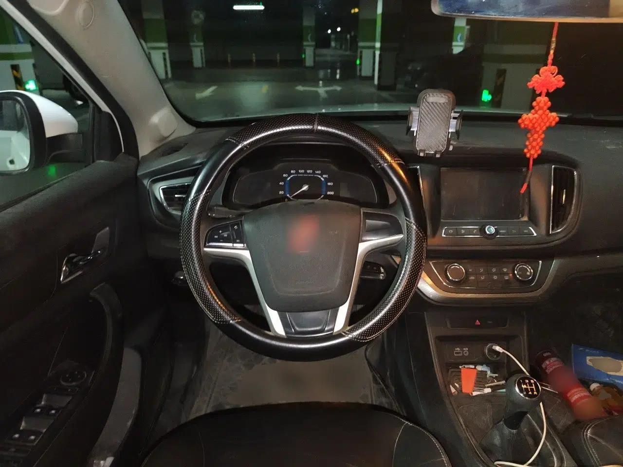 Roewe 360 2016 1.5L Manual Smart Screen Version — миниатюра 10