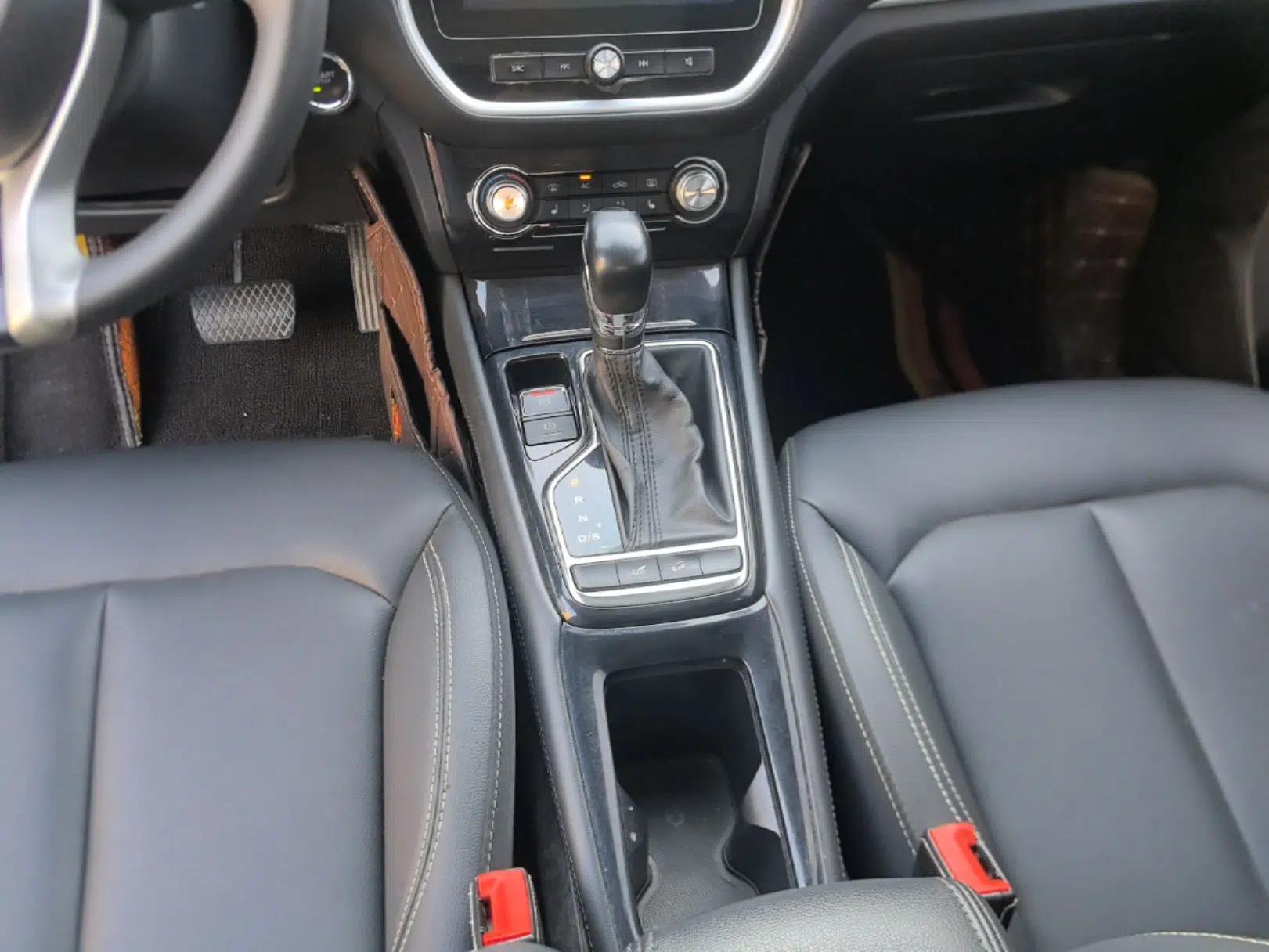 Roewe RX3 2018 1.6L CVT Flagship Edition — миниатюра 16