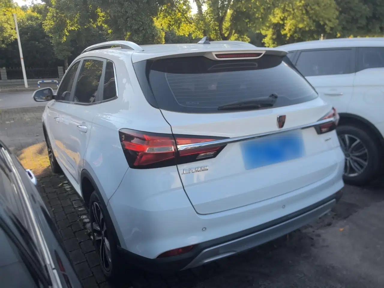 Roewe RX3 2018 1.6L CVT Flagship Edition — миниатюра 4