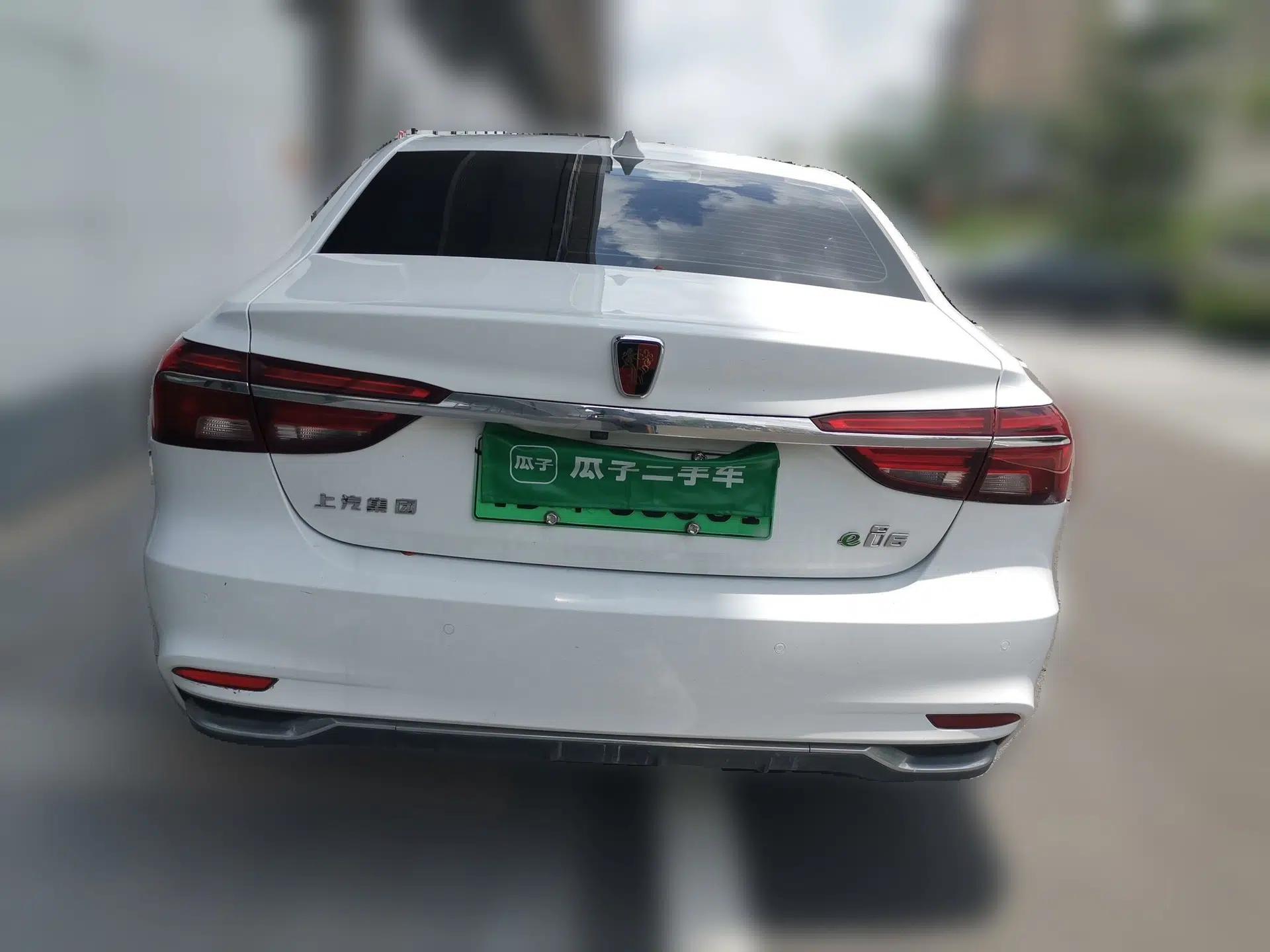 Roewe i6 New Energy 2017 45T Hybrid Connect & Smart Enjoyment Edition — миниатюра 5