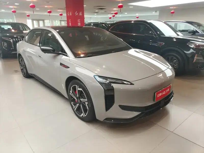 Hongqi EH7 2024 760 Pro+ 4WD Glory Edition — миниатюра 3