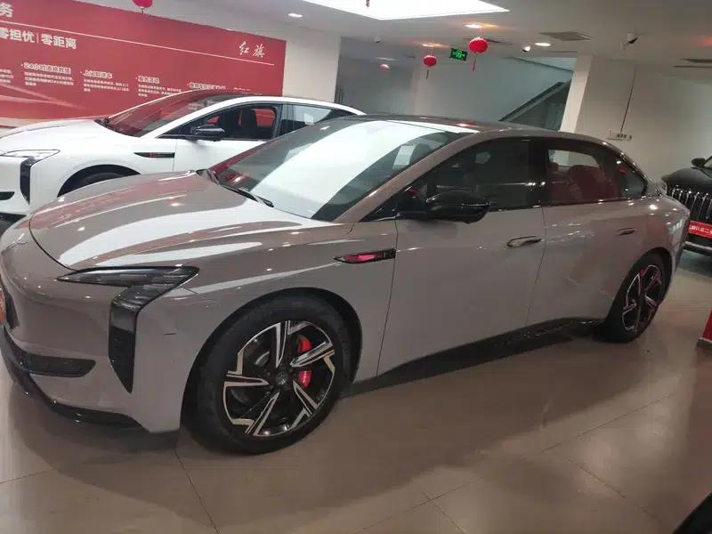 Hongqi EH7 2024 760 Pro+ 4WD Glory Edition — миниатюра 4