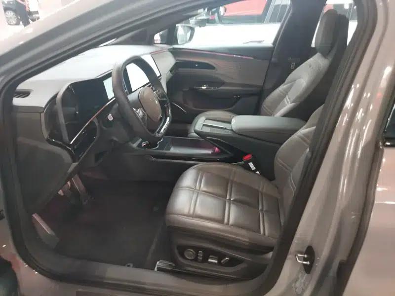 Hongqi EH7 2024 760 Pro+ 4WD Glory Edition — миниатюра 9