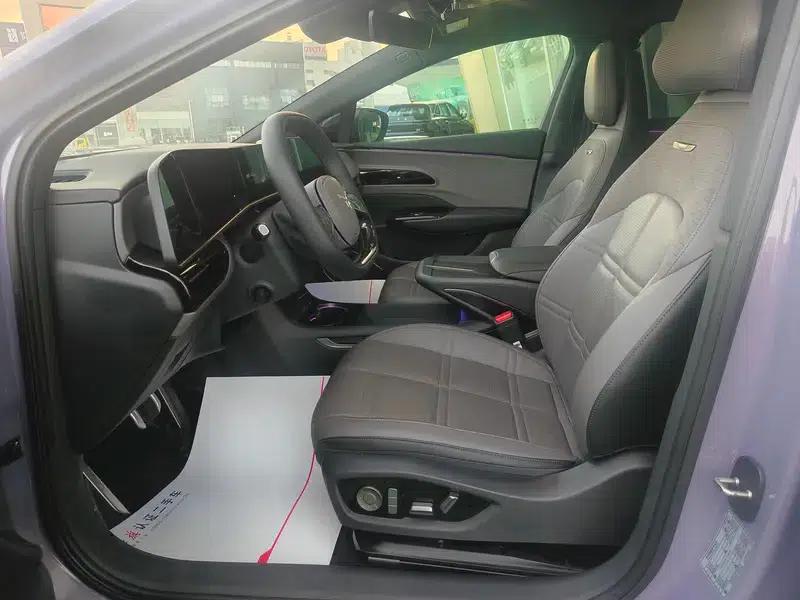 Hongqi EH7 2024 760 Pro+ AWD Edition — миниатюра 10