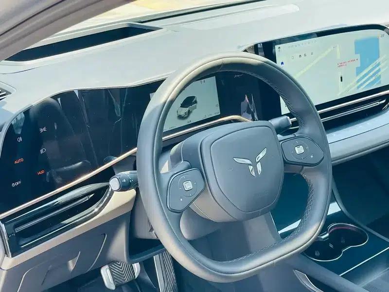 Hongqi EH7 2025 640 AWD Smart Selection Edition — миниатюра 27
