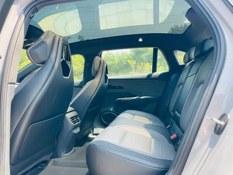 Hongqi EH7 2025 640 AWD Smart Selection Edition — миниатюра 32