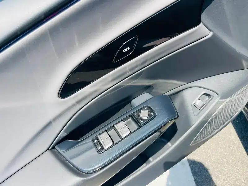 Hongqi EH7 2025 640 AWD Smart Selection Edition — миниатюра 35