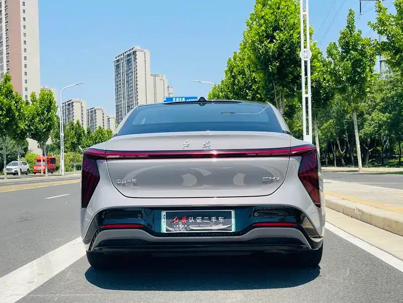 Hongqi EH7 2025 640 AWD Smart Selection Edition — миниатюра 6