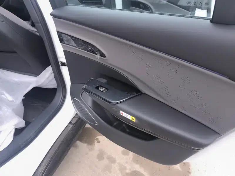 Hongqi EH7 2025 600 Smart Selection Edition — миниатюра 14