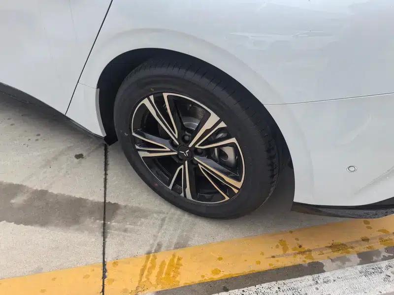 Hongqi EH7 2025 600 Smart Selection Edition — миниатюра 16
