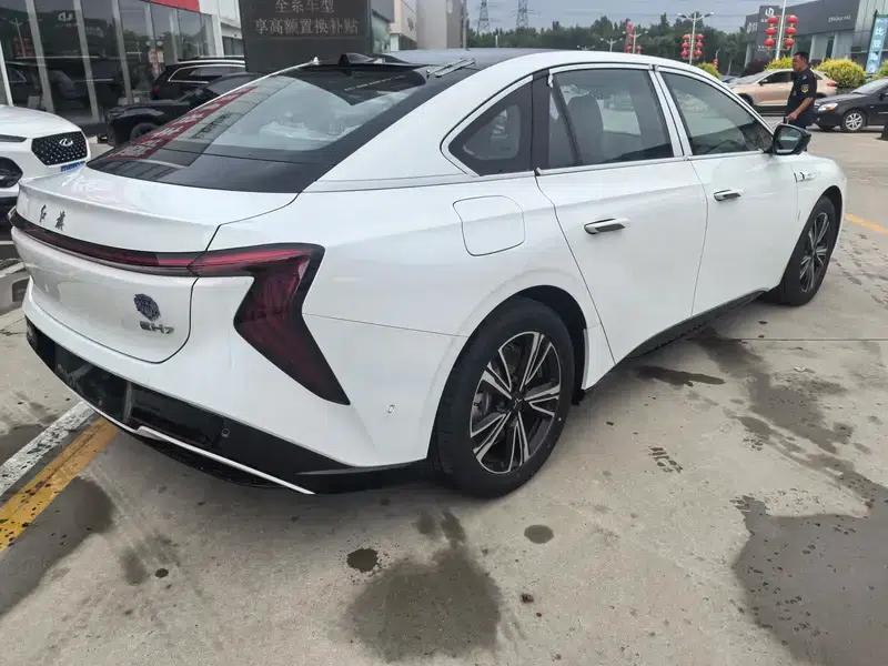 Hongqi EH7 2025 600 Smart Selection Edition — миниатюра 6