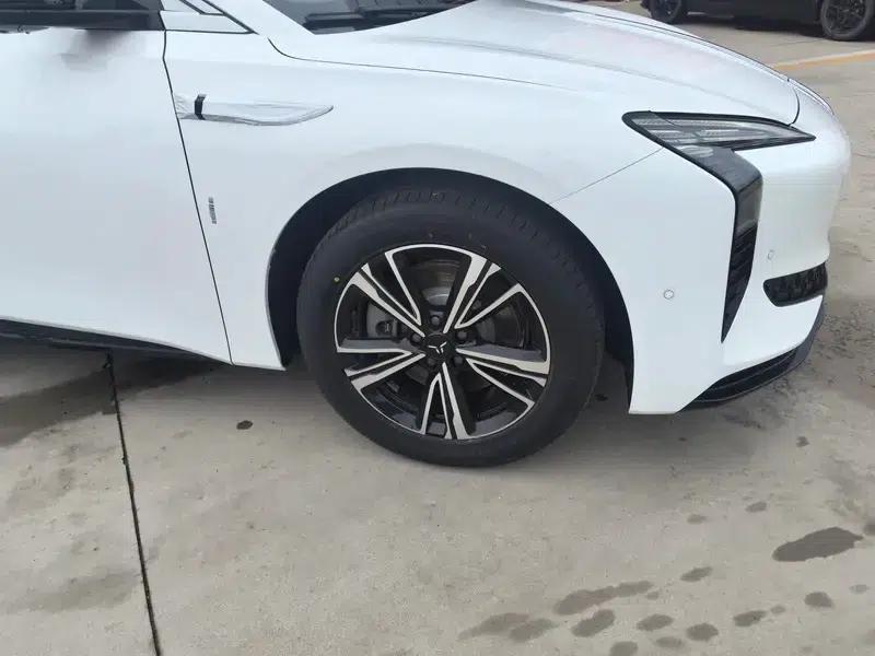 Hongqi EH7 2025 600 Smart Selection Edition — миниатюра 8