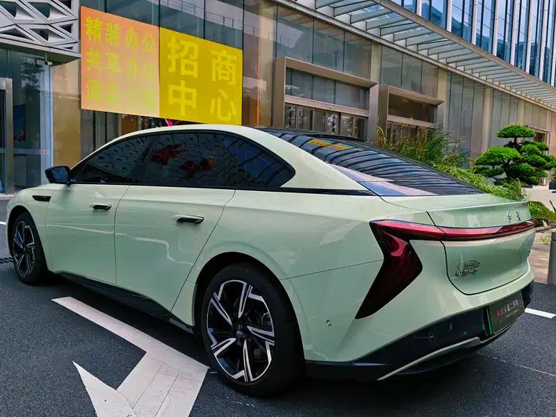 Hongqi EH7 2024 760 Pro+ AWD Edition — миниатюра 4