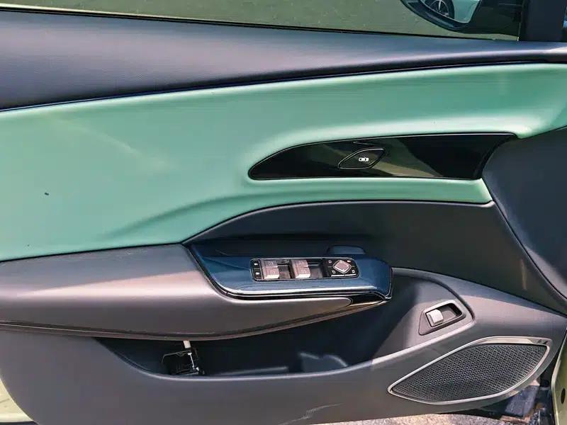 Hongqi EH7 2024 760 Pro+ AWD Edition — миниатюра 8