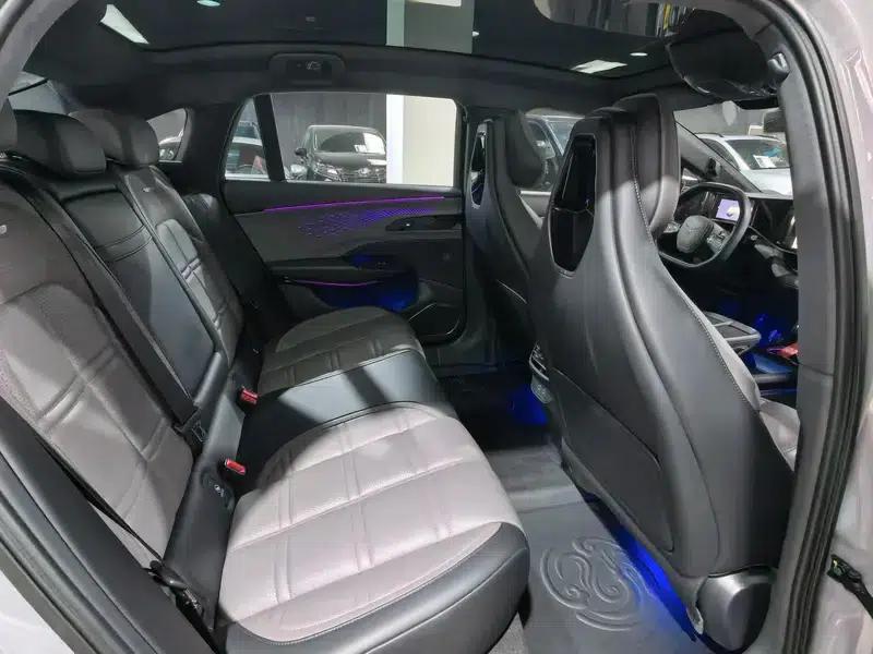 Hongqi EH7 2024 760 Pro+ AWD Edition — миниатюра 13