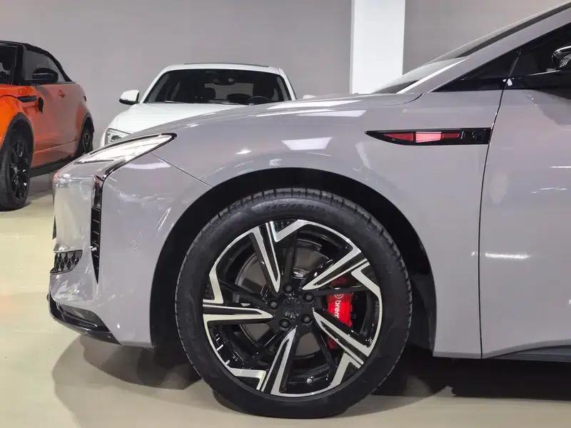 Hongqi EH7 2024 760 Pro+ AWD Edition — миниатюра 8