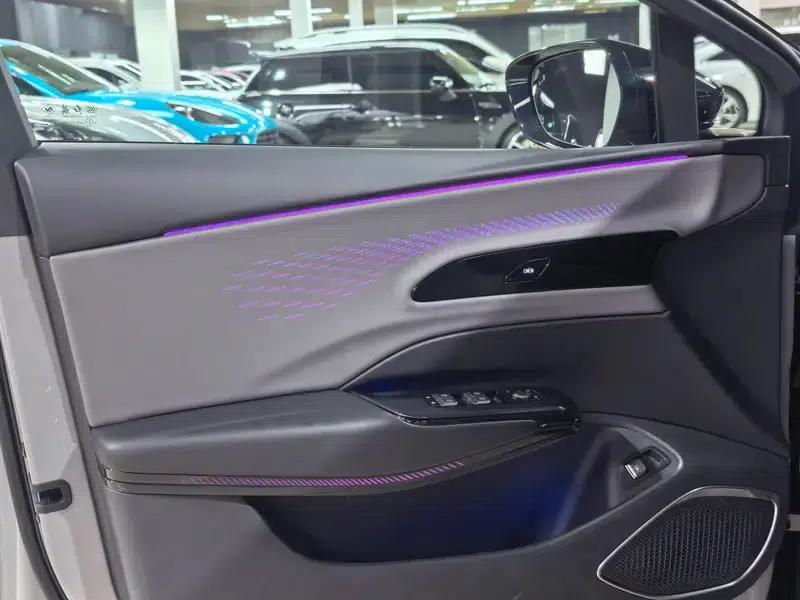 Hongqi EH7 2024 760 Pro+ AWD Edition — миниатюра 9