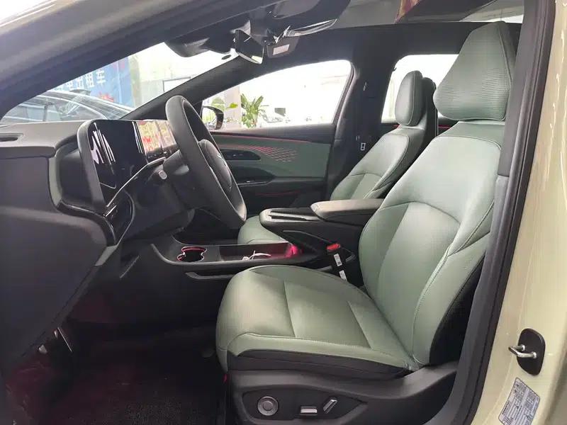 Hongqi EH7 2025 Model 690 Smart Selection Edition — миниатюра 11