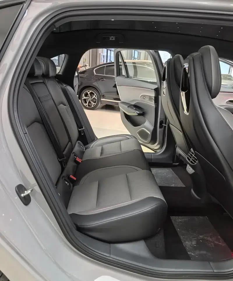 Hongqi EH7 2025 640 AWD Smart Selection Edition — миниатюра 6