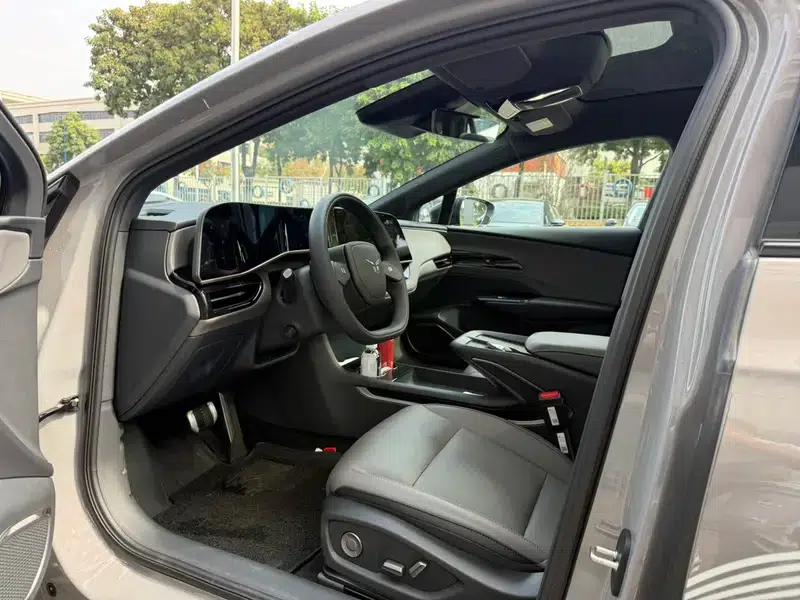 Hongqi EH7 2025 640 AWD Smart Selection Edition — миниатюра 12