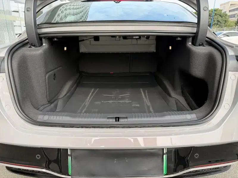 Hongqi EH7 2025 640 AWD Smart Selection Edition — миниатюра 15