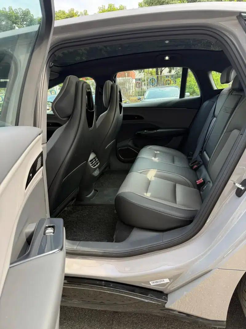 Hongqi EH7 2025 640 AWD Smart Selection Edition — миниатюра 16