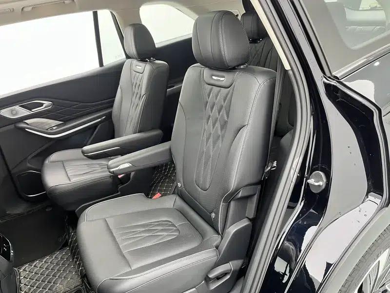 Hongqi HS7 PHEV 2024 2.0T AWD Flagship Edition 6-seater — миниатюра 24