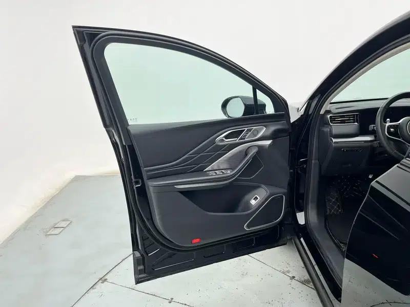 Hongqi HS7 PHEV 2024 2.0T AWD Flagship Edition 6-seater — миниатюра 26
