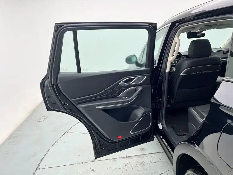 Hongqi HS7 PHEV 2024 2.0T AWD Flagship Edition 6-seater — миниатюра 28