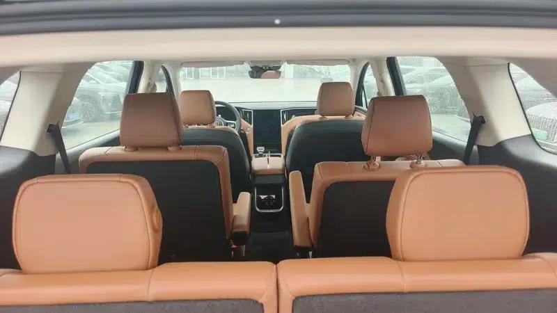 Hongqi HS7 PHEV 2025 2.0T 2 Millionth Unit Commemorative Edition 6-Seater — миниатюра 16