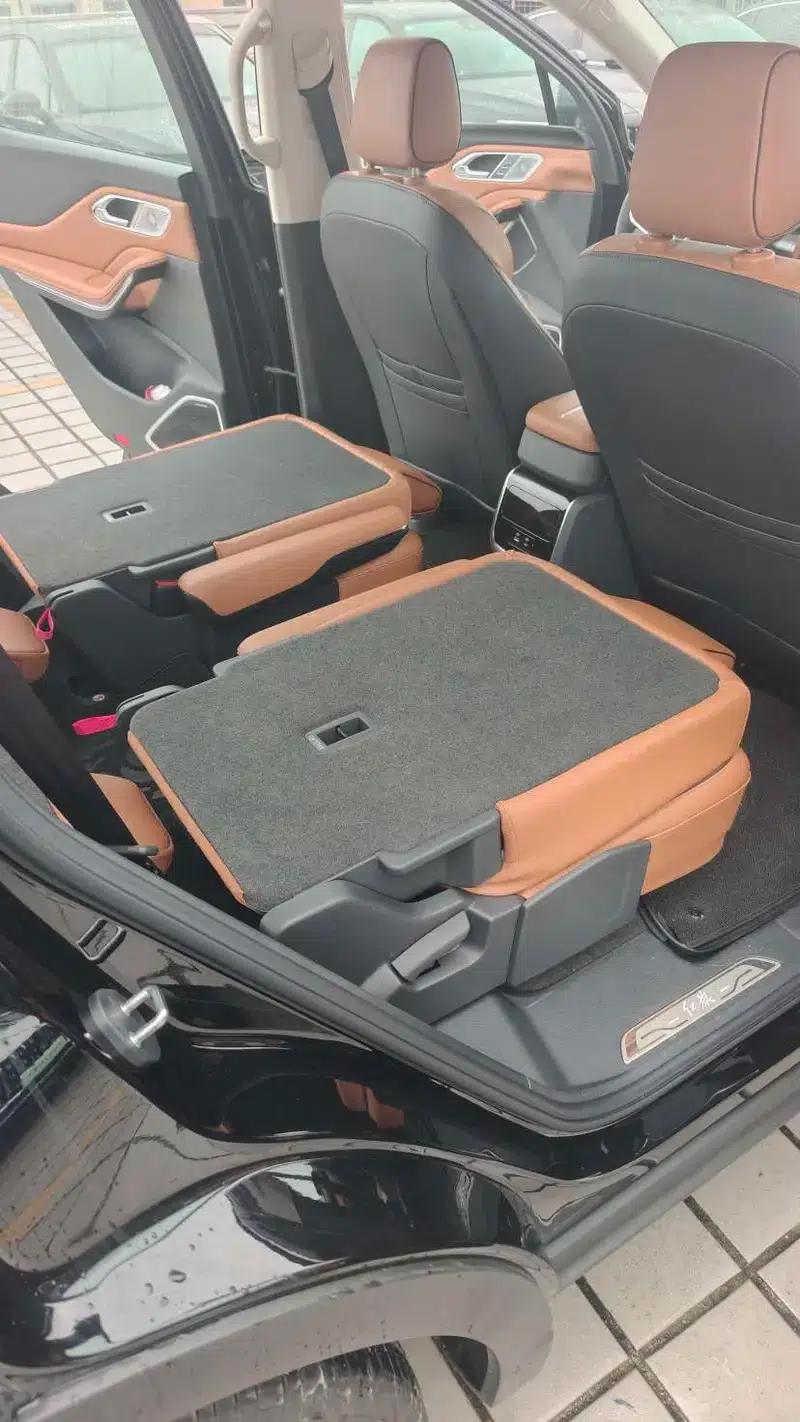 Hongqi HS7 PHEV 2025 2.0T 2 Millionth Unit Commemorative Edition 6-Seater — миниатюра 18
