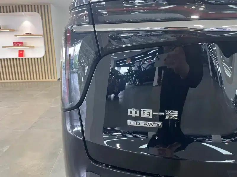 Hongqi HS7 PHEV 2024 2.0T AWD Flagship Edition 6-seater — миниатюра 16