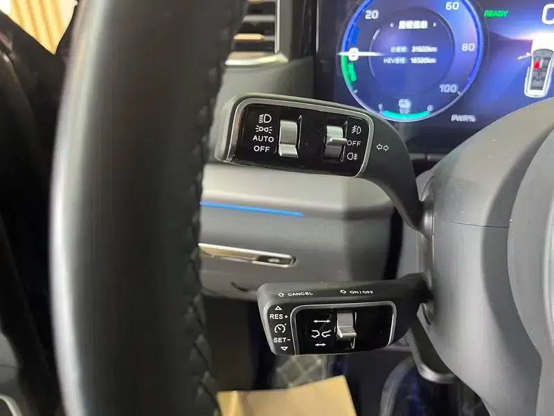 Hongqi HS7 PHEV 2024 2.0T AWD Flagship Edition 6-seater — миниатюра 27