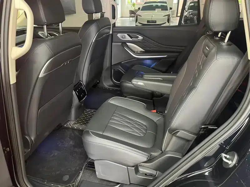 Hongqi HS7 PHEV 2024 2.0T AWD Flagship Edition 6-seater — миниатюра 29