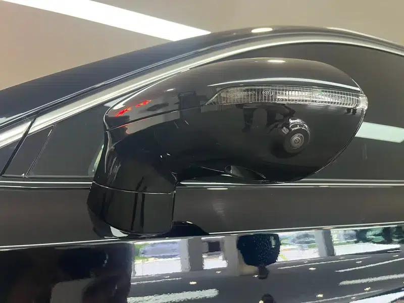 Hongqi HS7 PHEV 2024 2.0T AWD Flagship Edition 6-seater — миниатюра 8