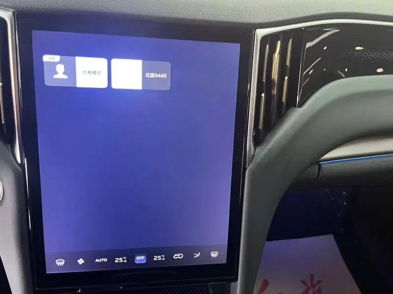 Hongqi HS7 PHEV 2024 2.0T AWD Flagship Edition 6-seater — миниатюра 10