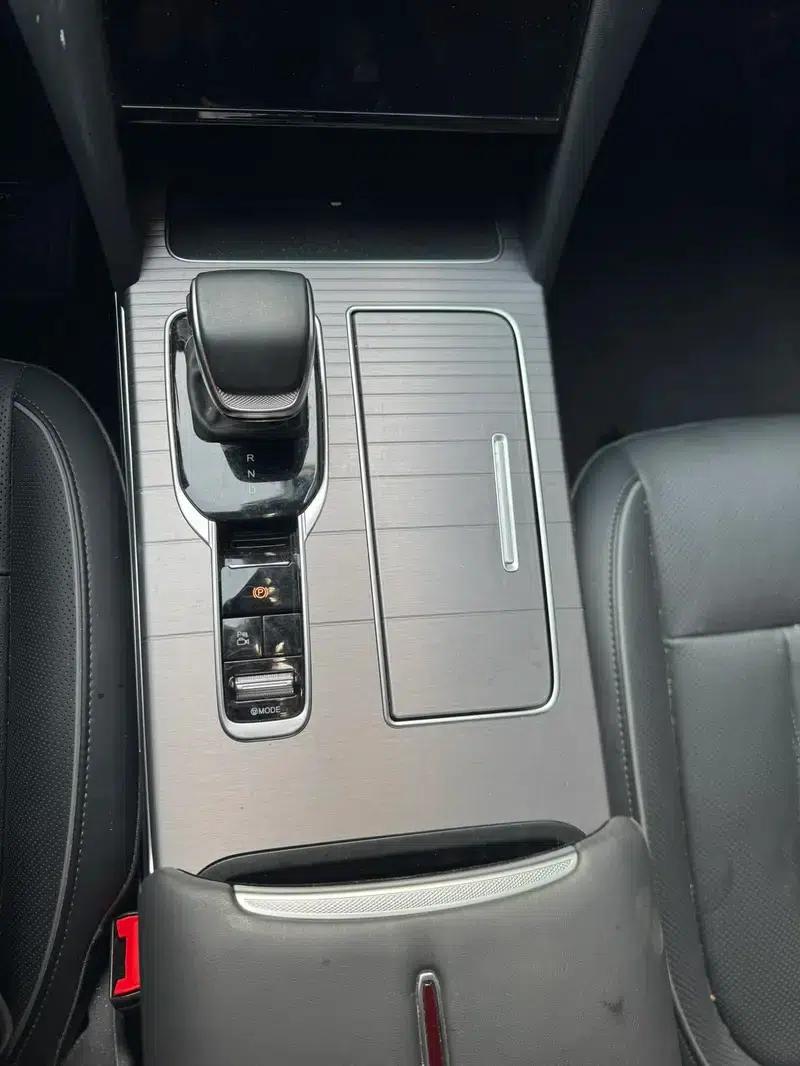 Hongqi HS7 PHEV 2024 2.0T AWD Flagship Edition 6-seater — миниатюра 11