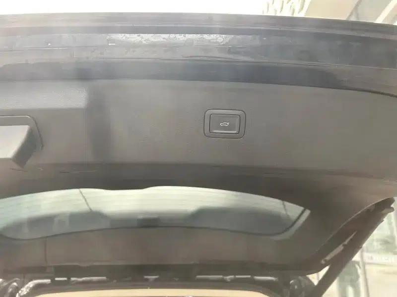 Hongqi HS7 PHEV 2024 2.0T AWD Flagship Edition 6-seater — миниатюра 13